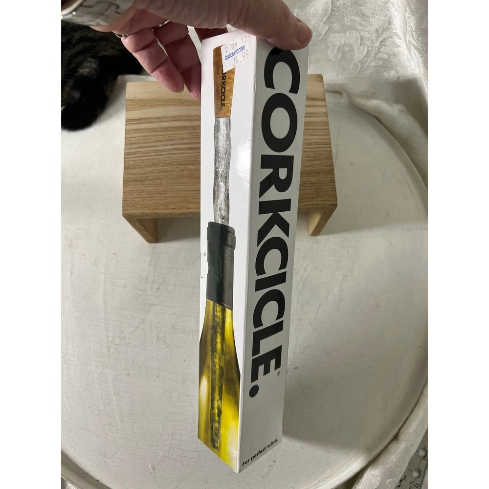 Corkcicle Classic Wine Chiller Reusable In-Bottle Gel Aerator Chilling Rod NEW